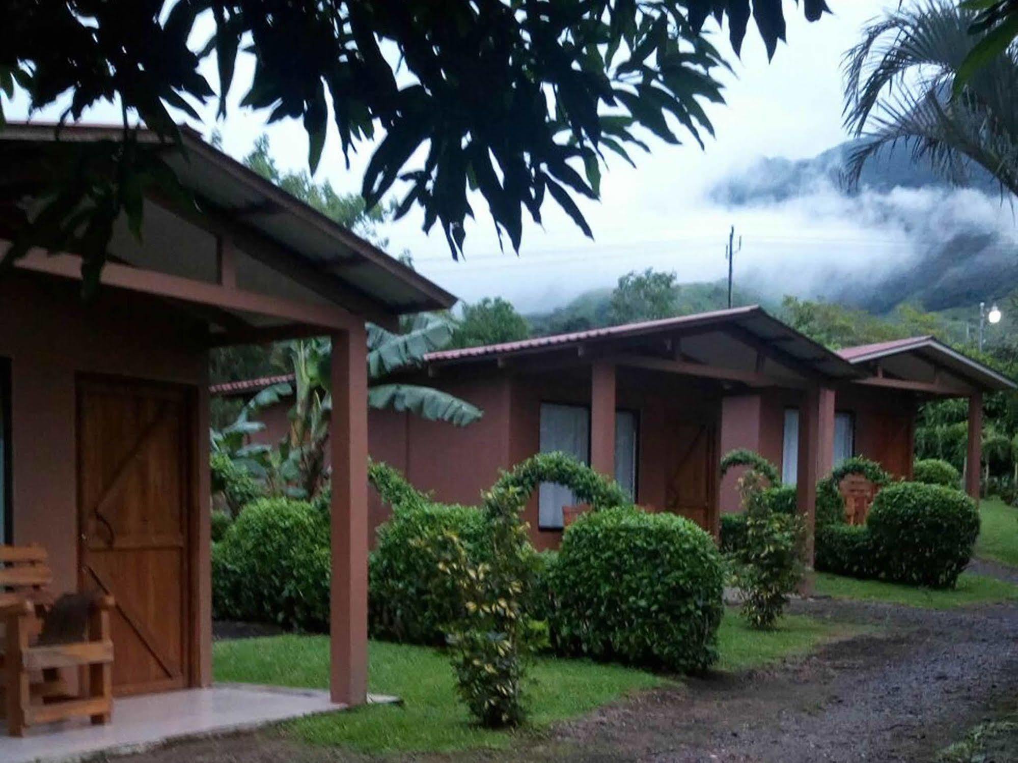 Paraiso Volcano Lodge Guayabo  Esterno foto